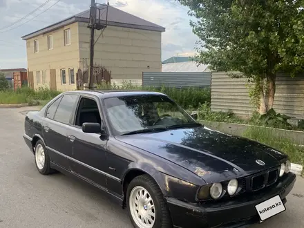 BMW 520 1995 года за 1 300 000 тг. в Астана – фото 2