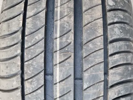 1шт летние шины размер 245 55 17 Michelin за 30 000 тг. в Алматы