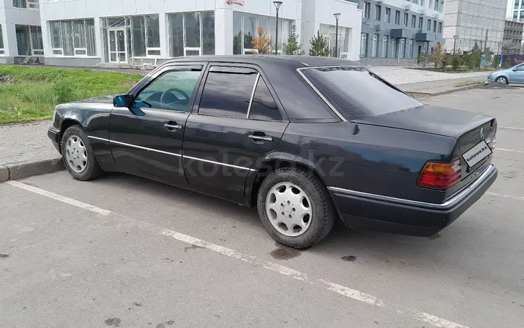 Mercedes-Benz E 200 1995 годаfor2 500 000 тг. в Астана