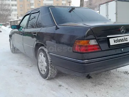 Mercedes-Benz E 200 1995 года за 2 500 000 тг. в Астана – фото 8