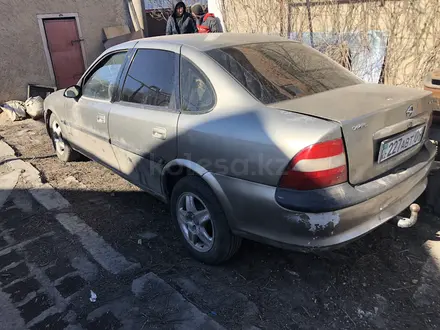 Opel Vectra 1996 года за 400 000 тг. в Караганда – фото 10