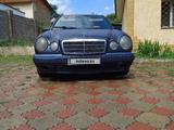 Mercedes-Benz E 300 1998 года за 2 200 000 тг. в Алматы