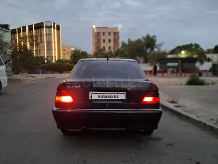 Mercedes-Benz C 240 1998 года за 3 000 000 тг. в Актау – фото 4