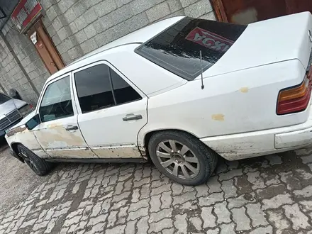 Mercedes-Benz E 230 1988 года за 400 000 тг. в Шымкент – фото 5