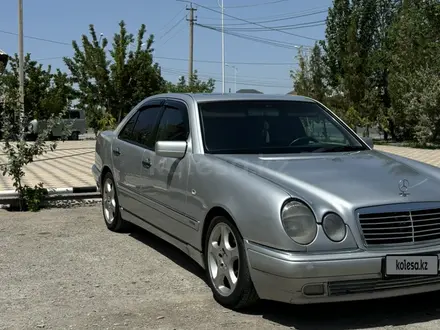 Mercedes-Benz E 240 1997 года за 2 700 000 тг. в Кызылорда – фото 2