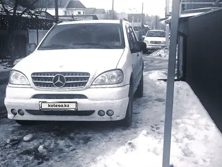 Mercedes-Benz ML 320 1999 года за 3 900 000 тг. в Алматы