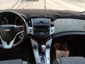 Chevrolet Cruze 2013 года за 3 750 000 тг. в Актобе – фото 12