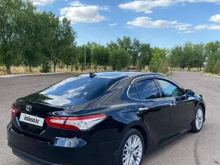 Toyota Camry 2020 года за 13 500 000 тг. в Тараз – фото 6