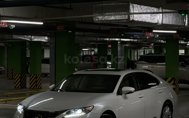 Lexus ES 300h 2015 годаүшін12 400 000 тг. в Алматы