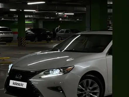 Lexus ES 300h 2015 года за 12 400 000 тг. в Алматы – фото 7