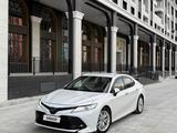Toyota Camry 2020 года за 13 000 000 тг. в Актау