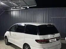 Toyota Estima, 2005