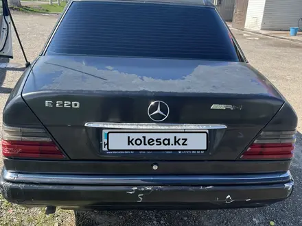 Mercedes-Benz E 220 1993 года за 1 350 000 тг. в Алматы – фото 2