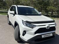 Toyota RAV4 2022 года за 15 500 000 тг. в Караганда