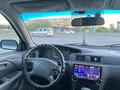 Toyota Camry 1998 года за 2 950 000 тг. в Семей – фото 6