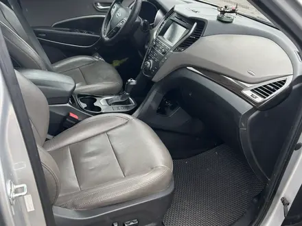 Hyundai Santa Fe 2016 года за 9 000 000 тг. в Караганда – фото 8