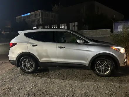 Hyundai Santa Fe 2016 года за 9 000 000 тг. в Караганда