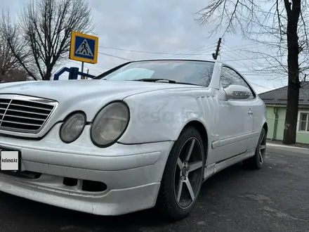 Mercedes-Benz CLK 230 2000 года за 2 600 000 тг. в Алматы