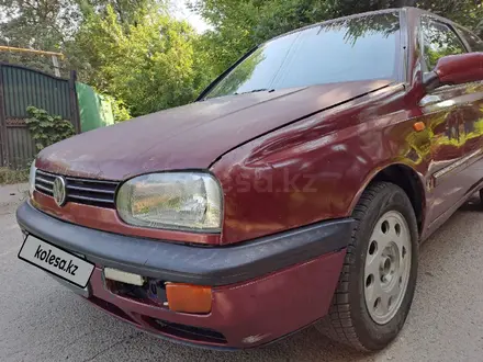 Volkswagen Golf 1995 года за 750 000 тг. в Алматы – фото 11