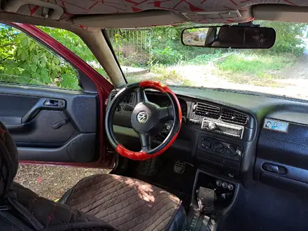 Volkswagen Golf 1995 года за 750 000 тг. в Алматы – фото 18