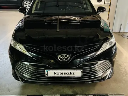 Toyota Camry 2019 года за 13 600 000 тг. в Алматы – фото 6