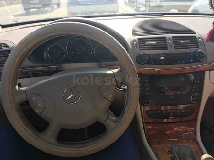 Mercedes-Benz E 320 2003 года за 7 900 000 тг. в Кокшетау – фото 4