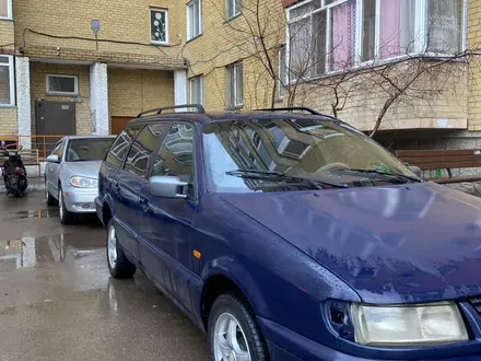 Volkswagen Passat 1994 года за 1 900 000 тг. в Астана – фото 2