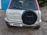 Honda CR-V 1998 года за 3 600 000 тг. в Аягоз – фото 3