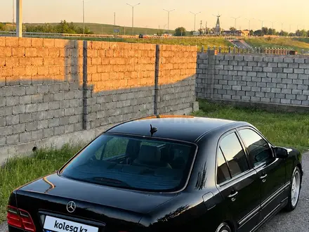 Mercedes-Benz E 320 1999 года за 4 000 000 тг. в Шымкент – фото 18