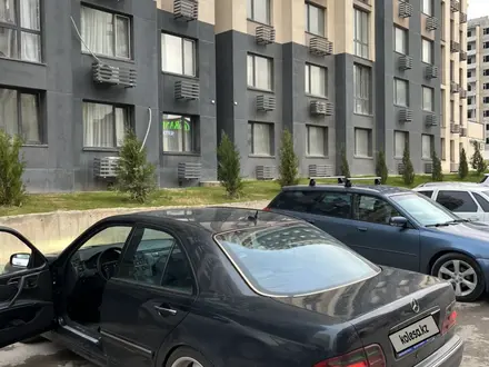Mercedes-Benz E 320 1999 года за 4 000 000 тг. в Шымкент – фото 21