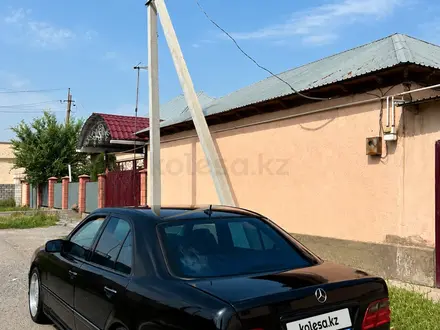 Mercedes-Benz E 320 1999 года за 4 000 000 тг. в Шымкент – фото 2