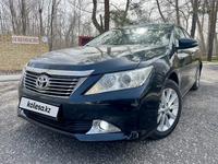 Toyota Camry 2013 года за 9 400 000 тг. в Караганда