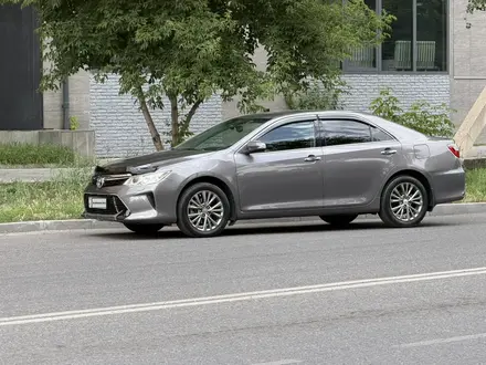 Toyota Camry 2015 года за 12 500 000 тг. в Шымкент – фото 2