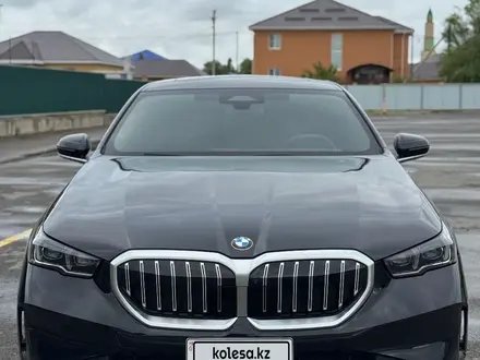 BMW 530 2024 года за 37 500 000 тг. в Алматы – фото 4