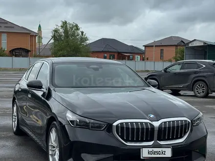 BMW 530 2024 года за 37 500 000 тг. в Алматы – фото 18