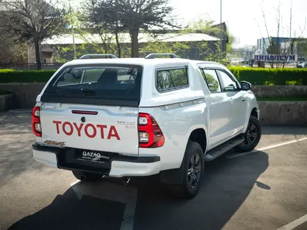 Toyota Hilux 2024 года за 27 800 000 тг. в Алматы – фото 19