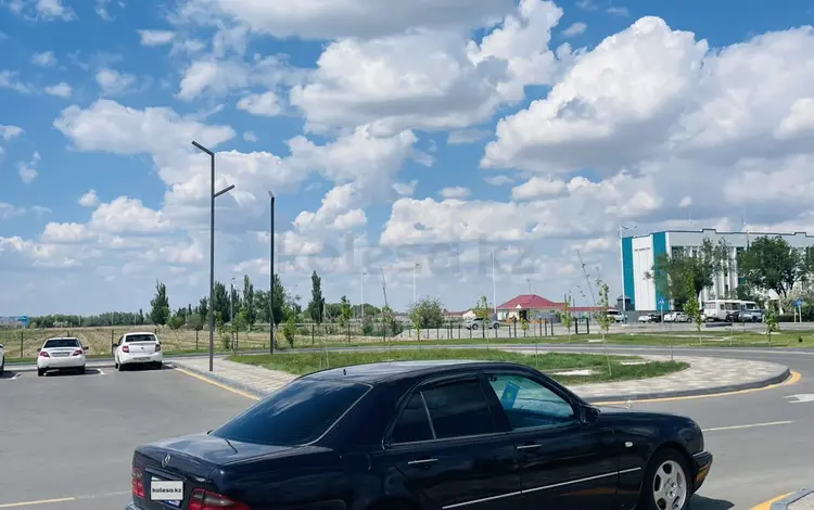 Mercedes-Benz E 320 1998 года за 3 300 000 тг. в Байконыр