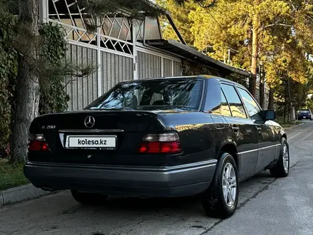 Mercedes-Benz E 280 1994 года за 3 400 000 тг. в Алматы – фото 2