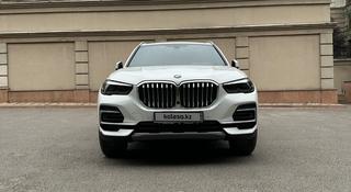 BMW X5 2022 года за 38 500 000 тг. в Алматы