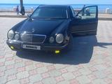 Mercedes-Benz E 320 1998 годаүшін4 600 000 тг. в Актау – фото 4