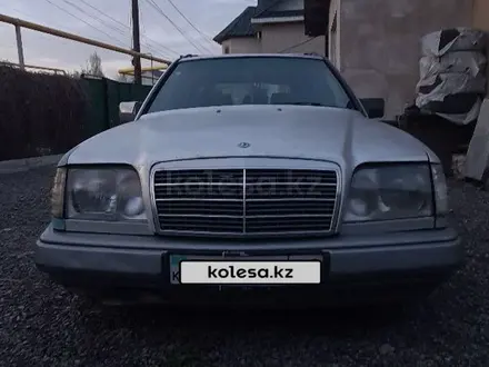 Mercedes-Benz E 220 1994 года за 1 500 000 тг. в Алматы – фото 2