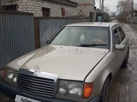 Mercedes-Benz E 230 1989 года за 1 000 000 тг. в Павлодар