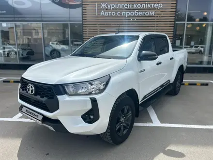 Toyota Hilux 2024 года за 22 990 000 тг. в Актобе