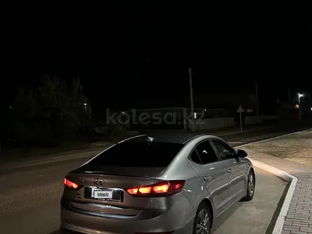 Hyundai Elantra 2017 года за 4 500 000 тг. в Атырау