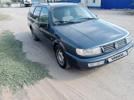 Volkswagen Passat 1994 года за 1 730 000 тг. в Уральск – фото 2