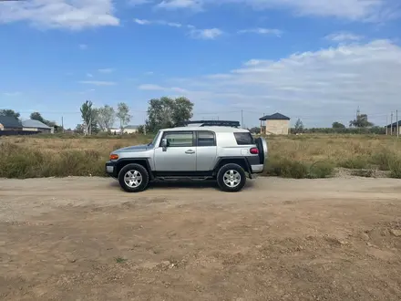 Toyota FJ Cruiser 2007 года за 13 900 000 тг. в Астана