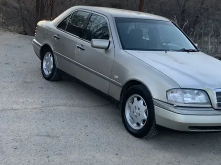 Mercedes-Benz C 220 1995 года за 2 850 000 тг. в Алматы – фото 20