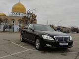 Mercedes-Benz S 350 2005 годаfor6 100 000 тг. в Актау – фото 2