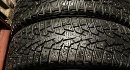 Зимнию шипованную резину на дисках MAXXIS 195/65R15 за 85 000 тг. в Павлодар – фото 3