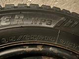 Зимнию шипованную резину на дисках MAXXIS 195/65R15 за 85 000 тг. в Павлодар – фото 5